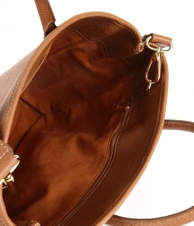 包袋品牌那么多，为什么只有它能征服所有挑剔有品绅男