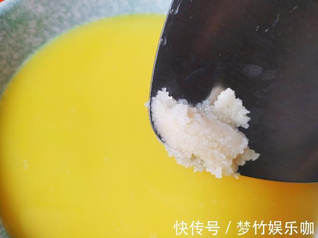 鸡蛋羹怎么蒸？60岁大妈教你牢记“3要点”，鸡蛋比豆腐脑还嫩