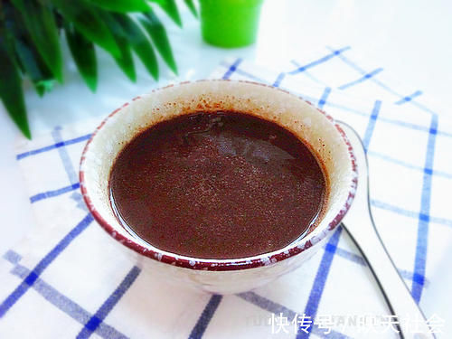 米糊|女人常吃这三黑,强过生发剂,不怕头发大把掉,还能促进头发生长