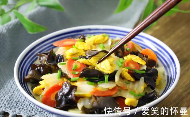 营养|白菜学会这么做,比炖肉还好吃,鲜美营养又简单,上桌连汤都不剩