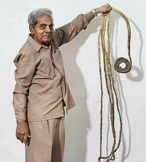 变化|大爷剪掉留了44年长指甲,捐给博物馆,不料指甲剪掉后发生了变化