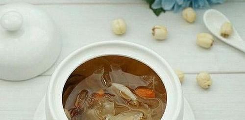 汁草|加速胃部病变的5种食物,若一个都不爱吃,胃癌也会离你更远