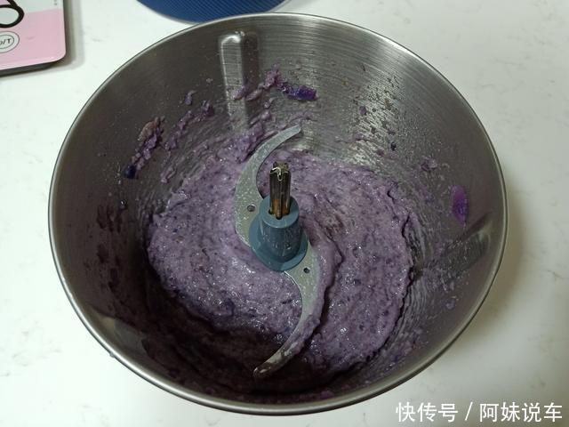 3分钟早餐煎饼,不用水不揉面,手不沾面1勺1个,简单好吃还不胖