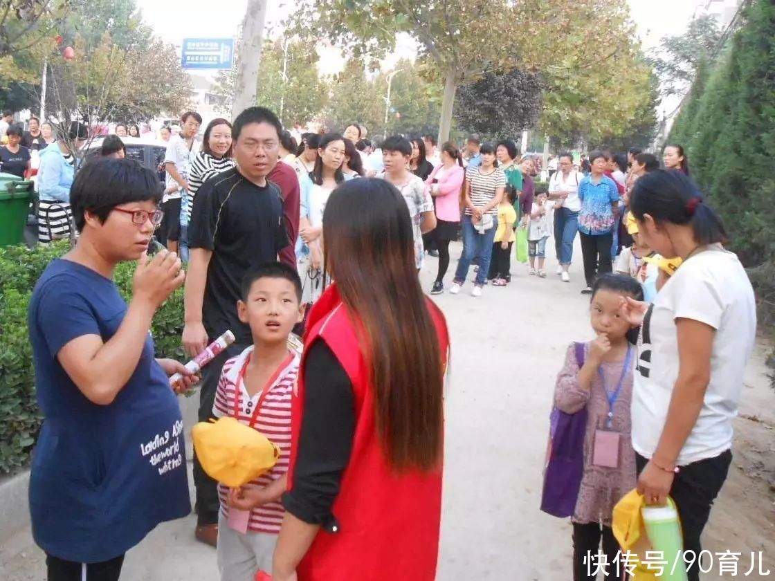 家务活|老人不帮忙带娃，宝妈们的三胎生活是怎么样的？宝妈的回答很微妙