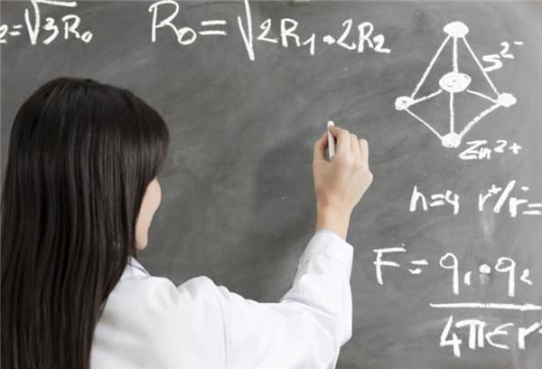 宝宝|宝宝幼儿园拉肚子,老师帮忙处理扔掉脏内裤,宝妈却要求赔偿万元