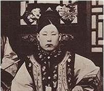 遭罪|看了清代的图片,你不敢想象嫔妃为何这样丑!皇帝也是遭罪啊!