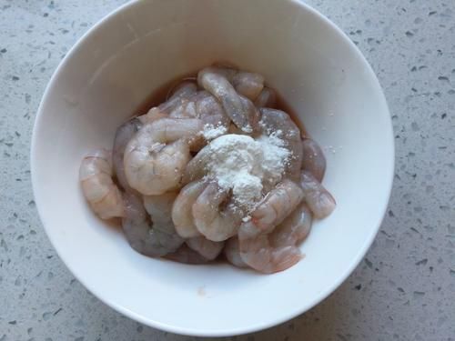  白萝卜和它是绝配，上锅煮一煮，营养极高，暖胃驱寒，天冷别忘吃