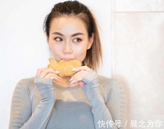 身材|日本模特破茧成蝶,健身5年从cosplay到健美冠军,好身材让人羡慕