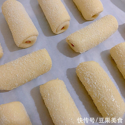 色拉酱|芝士火腿面包一出锅，方圆十里都飘香