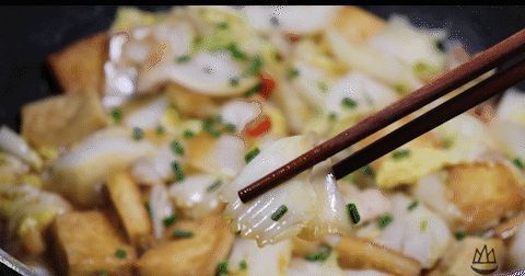 白菜|白菜炖豆腐,先炒白菜还是先炖豆腐?这么做才最好吃,汤都不剩