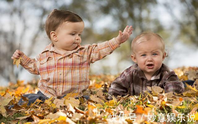 孩子|为啥宝宝爱打大人的脸?背后隐藏的“婴儿心理学”,宝妈要知道
