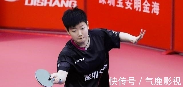 世乒赛|孙颖莎的恩师离队后，李隼刘国梁亲自指导，许昕的强敌出战世乒赛