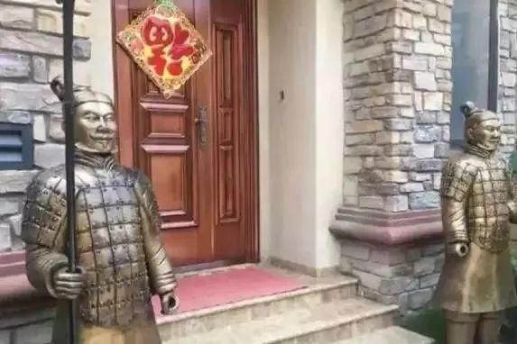 爸妈|花了20w装修新房，结果被爸妈装成了「主墓室」？？？哈哈哈哈哈
