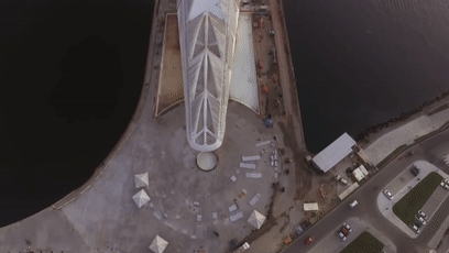 建筑|唯有鬼才,才敢让建筑飞起来!