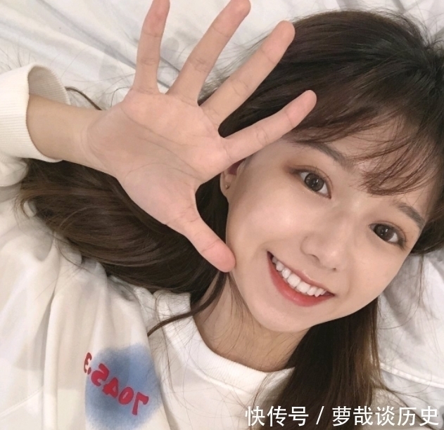 无缘|初中就“戴眼镜”的女生，基本上是这3类，难怪与“早恋”无缘！