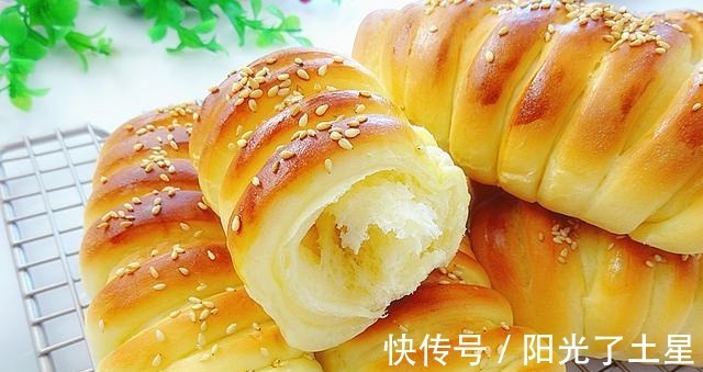 自制面包不松软,试试这个配方一次发酵绵软拉丝,三天也不硬!