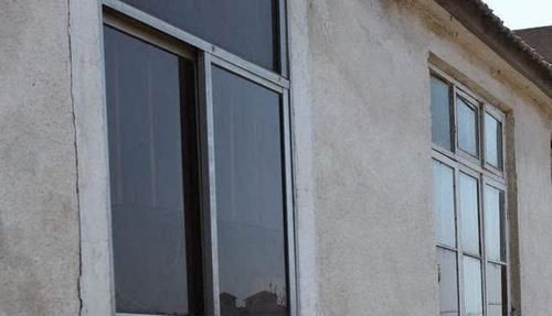 木门|卫生间选木门还是铝合金门?看过别人家的,才发现我家的装错!