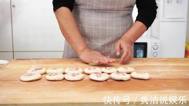 肉饼最好吃做法，外面8元一个，教你在家做，不发面，出锅抢着吃