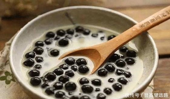 网红店里的珍珠奶茶,原来在家自己也能做,居然比奶茶店还好喝!