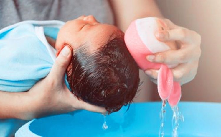 洗澡|宝宝身上再臭再脏，3个时间段也别洗澡，对健康没一点好处