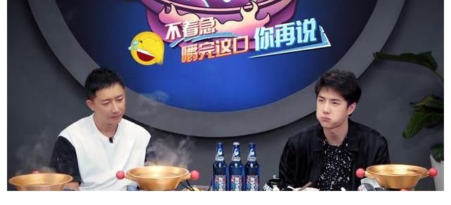 王一博直播和街舞王队长状态大不同：一个惜字如金，一个侃侃而谈