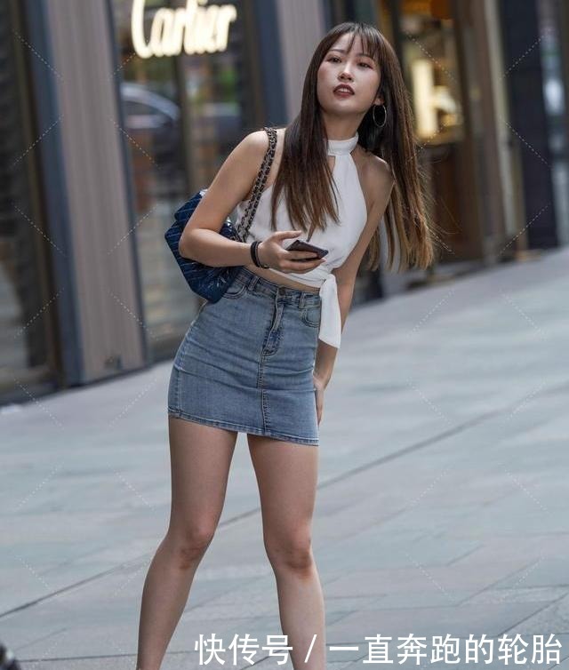 性感|性感的深v露背，结合端庄优雅的裙子，表现出女性的味道