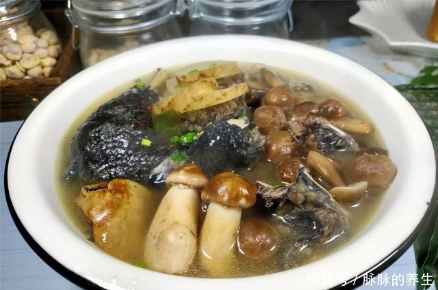 冬季,山药萝卜靠边站,最该用这菜炖汤,老人孩子爱吃滋补又营养!