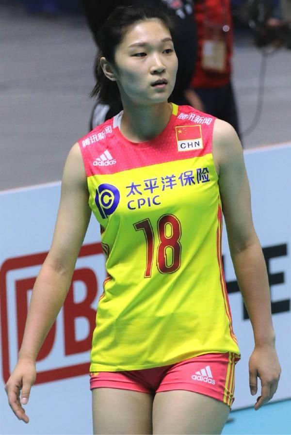 自由人|女排自由人位置大洗牌！3大熱門人選意外落選，26歲黑馬強(qiáng)勢(shì)入圍