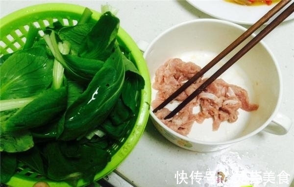 夏天到了，就喝这个汤，简单健康又营养，补钙又好喝