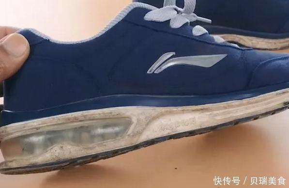 白鞋边脏了别用水擦,教你一招,多脏的鞋子