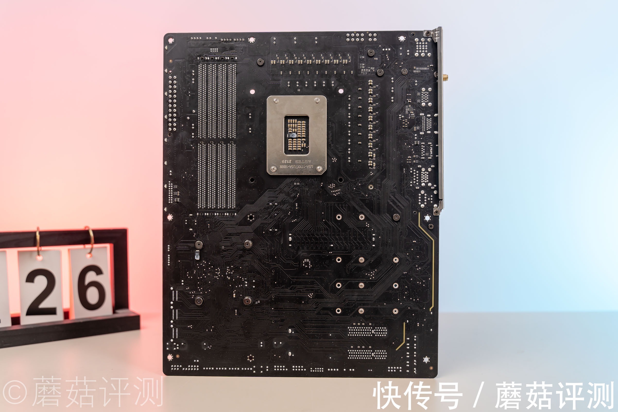 技嘉|DDR5内存高不可攀？看看DDR4的Z690主板吧、技嘉小雕 Z690主板 评测