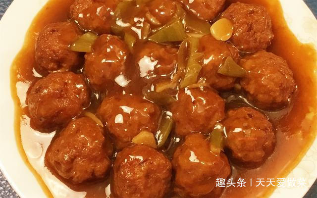 溜丸子|丸子要好吃关键最调馅，教你不外传的丸子做法，外焦内嫩