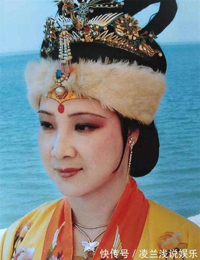 宝钗#红楼梦:黛玉直到临死前才看清贾母的真面目,不禁对其恨之入骨