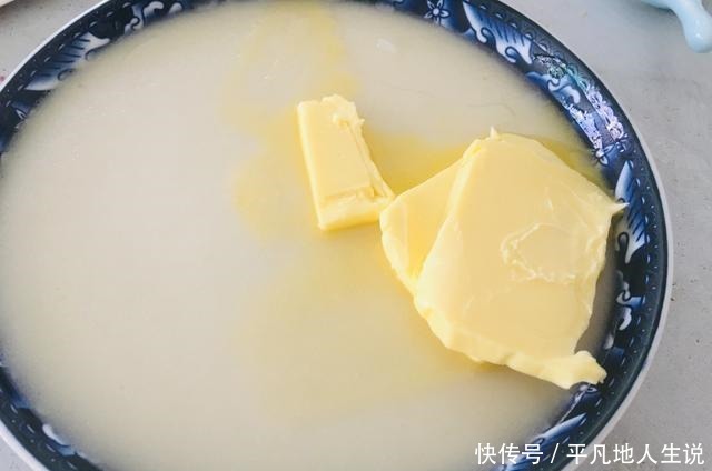 这个真的是我做过最简单的甜点,满满的椰香,又Q又弹