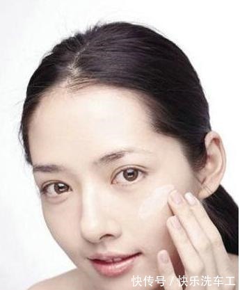 眼部|女人是否显老,看的不是年龄,而是这3个部位,藏也藏不住!