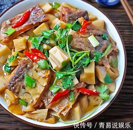 几道特色菜,味道美极了,老人们超级喜欢