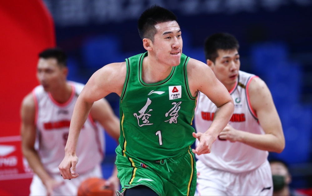CBCBA辽宁胜广东!火爆冲突+驱逐3人,付豪38分,杜锋战术压制杨鸣