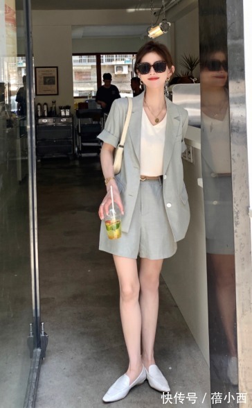 韩系|秋天想穿得时髦不费力?建议参考韩系小姐姐的造型,温柔有质感