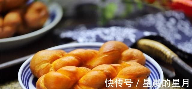 面包|教你一种麻花新做法,做法简单特好吃,比面包还松软,越嚼越香!