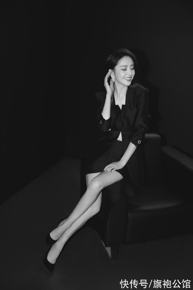 时髦感|单身后的佟丽娅也放开了，穿西装腰部挖两个洞，配短裙漫画腿抢镜