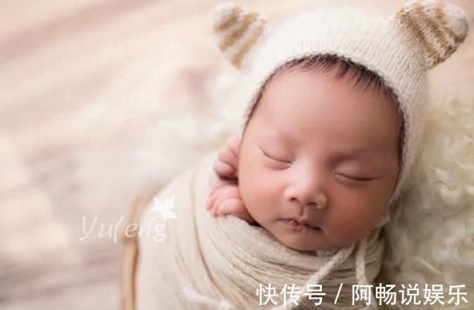 结果|出生6天宝宝还不睁眼,父母急忙带娃就医,医生看到结果却大笑