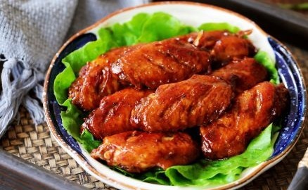 多汁|鲜嫩多汁,看了就流口水的蒜香蜜汁鸡翅,保证你吃一次就爱上!