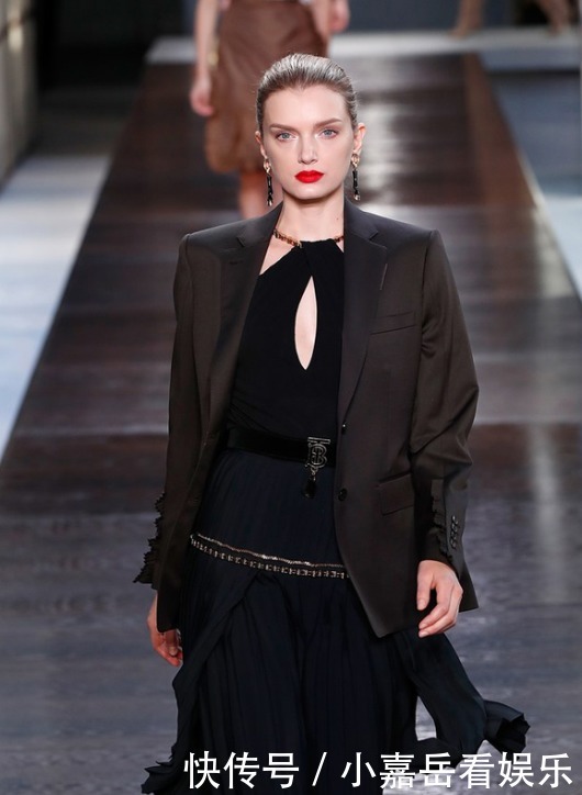 秀场|穿成陶罐都能登上秀场,看不懂的时尚越来越多了,一般人能穿吗?