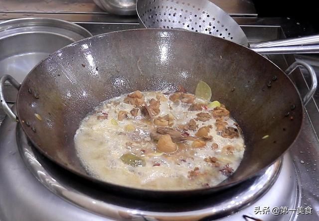 入味|百吃不厌的“鸭肉”做法，香辣入味，鲜嫩不柴，全家人都爱吃