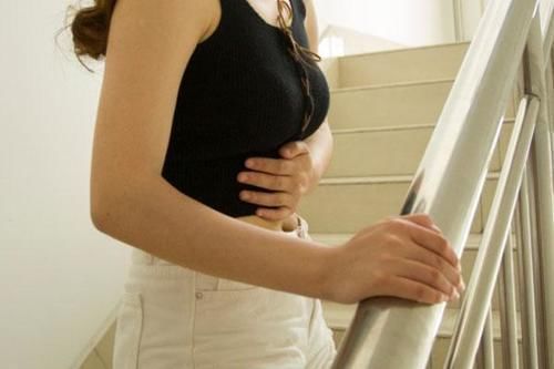 推迟|月经总是提前来的女人,比月经推迟来的衰老速度会更快?