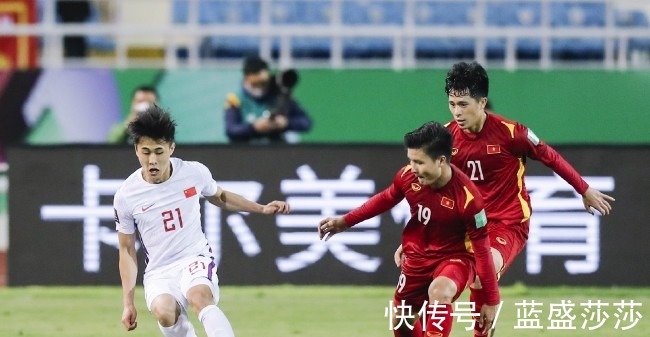 卡塔尔世界杯|天博sports欧联梅西C罗都做不到！国足球员正面停球！