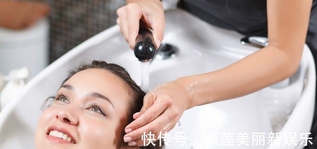 头皮|头发隔多久洗一次最好,很多人一直都做错了,难怪头发越掉越多