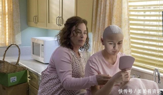 公主|没有一部惊悚剧,能把可乐拍得这么诱人,又把公主风拍得这么吓人