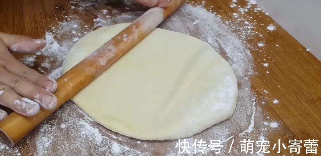 面团|面粉这做法才简单，加2个鸡蛋，个个松软香甜，孩子天天嚷着吃