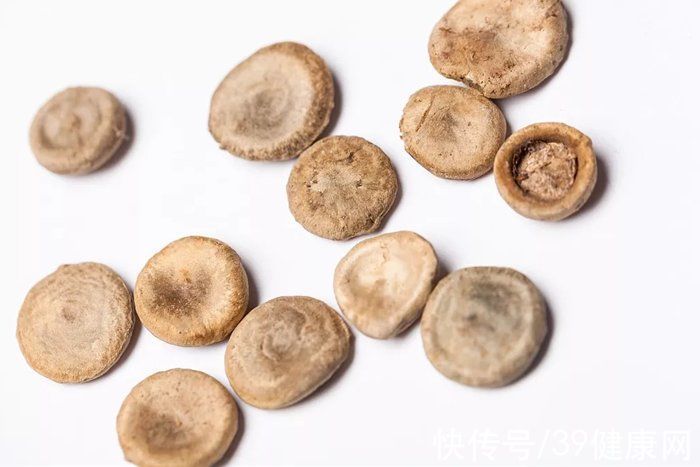 杨娟|1克中毒，7克致死！从大量用到不敢用，“马钱子”经历了什么？